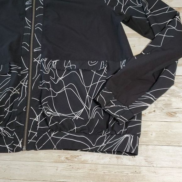 Fabletics Full Zip Hooded Jiae Jacket Women’s XXL Black With White‎ Line Design - Picture 4 of 15